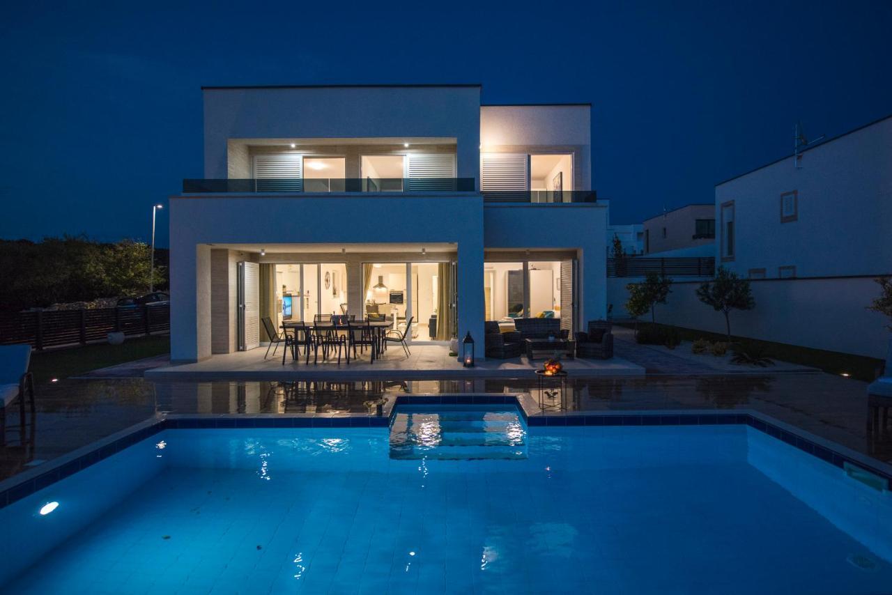 Villas Royal II With Private Pool Novalja Luaran gambar